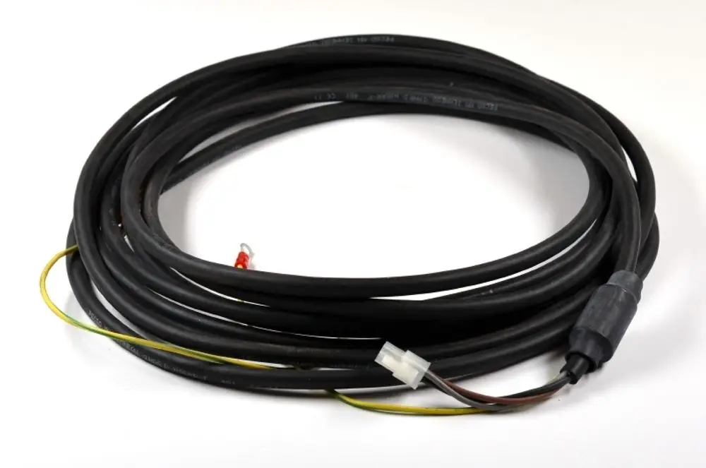 Anschlusskabel mit mehreren Leitungen, umwickelt und mit einem Stecker ausgestattet, für Anwendungen in Verbindung mit Geräten der Marke Remko.
