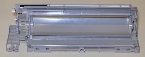 Kondensatwanne von Remko, grau, mit zentralem, runden Behälter und Halteelementen für eine präzise Montage in geeigneten Geräten.