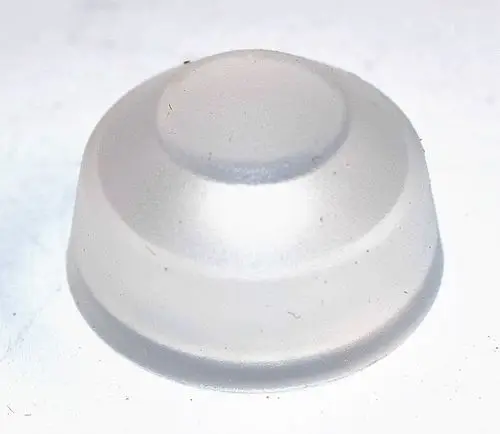 Silikonkappe von Remko, rund mit flacher Oberseite, transparent, ohne erkennbare Markierungen oder Maße, auf hellem Untergrund abgebildet.