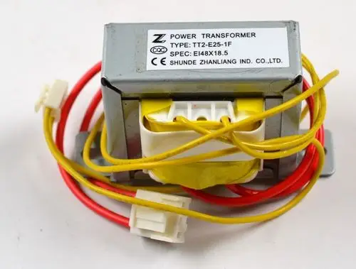 Transformator in kompakter Bauform mit Kabeln in rot, gelb und weiß. Produkt stammt von der Marke Remko und wird in elektrischen Anwendungen eingesetzt.