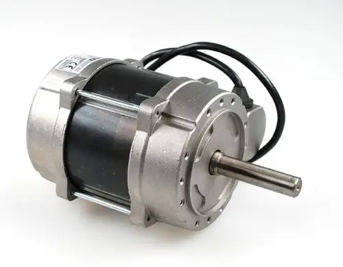 Elektromotor mit Metallgehäuse und Anschlusskabel, ideal für verschiedene Anwendungen. Hersteller ist Remko.
