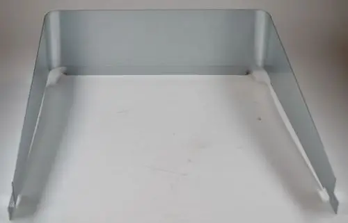 Metallischer Rahmen mit zwei seitlichen Halterungen. Eignet sich zur Befestigung oder Unterstützung, möglicherweise für die Remko-Isolierung.