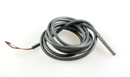 Sonde mit einem grauen Kabel und einem metallischen Sensoreinsatz, hergestellt von Remko. Das Kabel ist aufgerollt und hat zwei abisolierte Drähte am Ende.