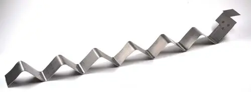 Edelstahl-Wirbulator mit gewelltem Design, eingesetzt zur Verbesserung der Luftzirkulation in Lüftungsanlagen, hergestellt von Remko.