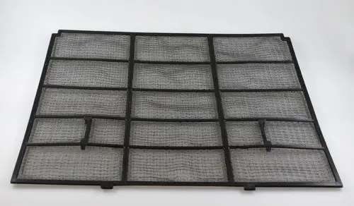 Luftfilter mit quadratischem Rahmen und engmaschigem Netz, produziert von Remko, zur Luftreinigung in Klimaanlagen oder Heizgeräten.
