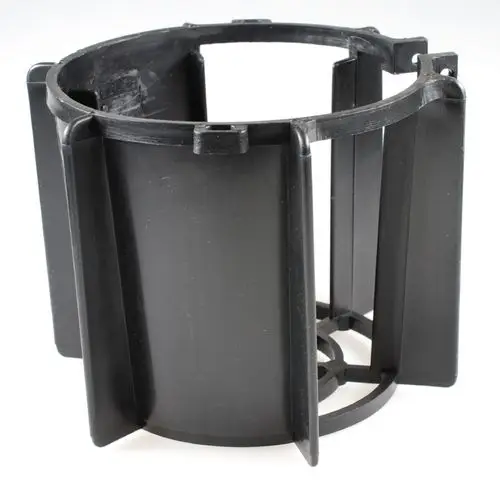 Schwarzer Schwimmerkorb von Remko, mit vertikalen Lamellen und runder Basis, geeignet für die Verwendung in Wassertanks oder Heizsystemen.