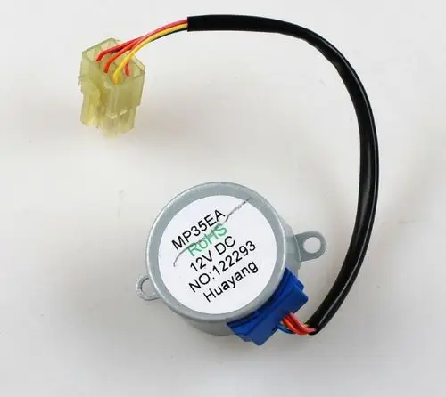 Motor mit fünf Kabeln, ausgestattet mit einem Stecker. Auf dem Gehäuse sind Produktinformationen und die Marke Remko angegeben. Geeignet für verschiedene Anwendungen.