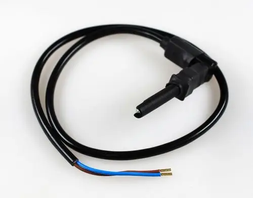 Kabel mit Steckverbindung und zwei Drähten, einer braun und einer blau, zur Verbindung eines Sensors oder einer Fotozelle, möglicherweise von der Marke Remko.