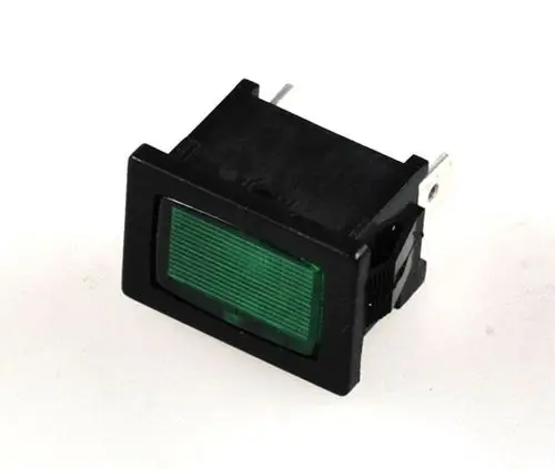 Grüne Kontrollleuchte in eckiger Form mit schwarzem Gehäuse, hergestellt von Remko. Sie verfügt über zwei Anschlüsse für die elektrischen Verbindungen.