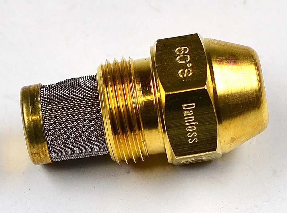 Edelstahlfilter mit Gewindeanschluss, Teil einer Heizungsanlage. Produkt stammt von Remko, zur Regelung von Ölströmen in Heizsystemen konzipiert.