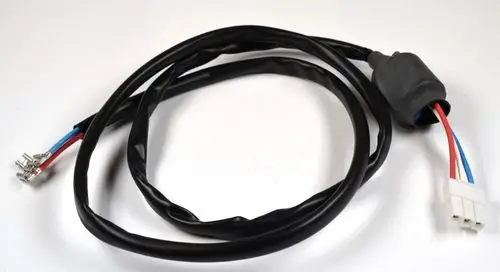Kabel mit mehreren Leitungen und Steckverbindern, geeignet für elektrische Anwendungen. Das Produkt stammt von der Marke Remko.
