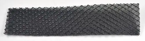 Schwarzer Feinstaubfilter mit rautenförmig geschichtetem Design, geeignet für bestimmte Luftfilteranlagen der Marke Remko.