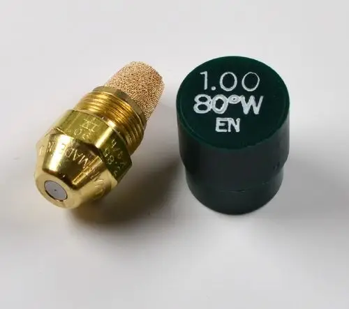 Goldfarbene Öldüse mit feiner Filterstruktur neben grünem Aufsatz, beschriftet mit "1.00 80°W EN", hergestellt von Remko.