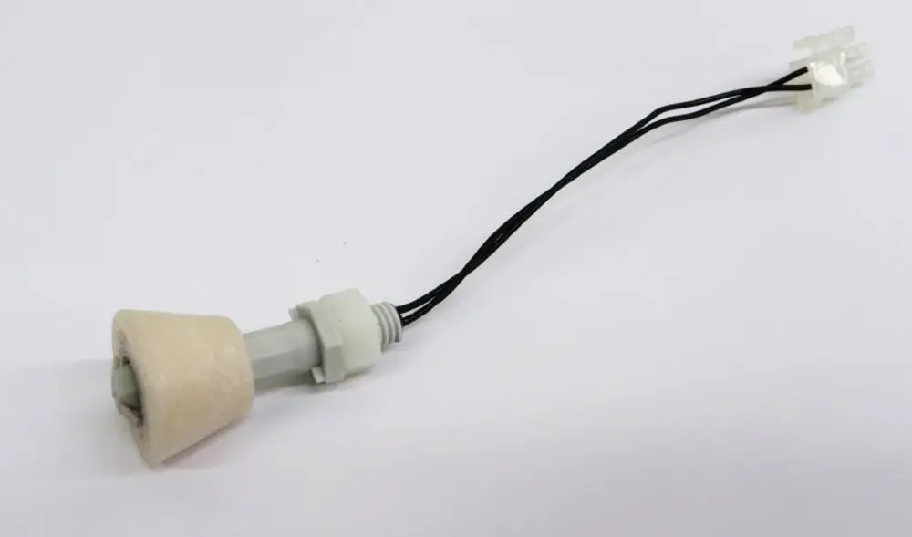 Schwimmerschalter mit konischer beige-brauner Kappe und grauem Anschluss. Kabel mit Steckverbindung. Wurde von der Marke Remko hergestellt.