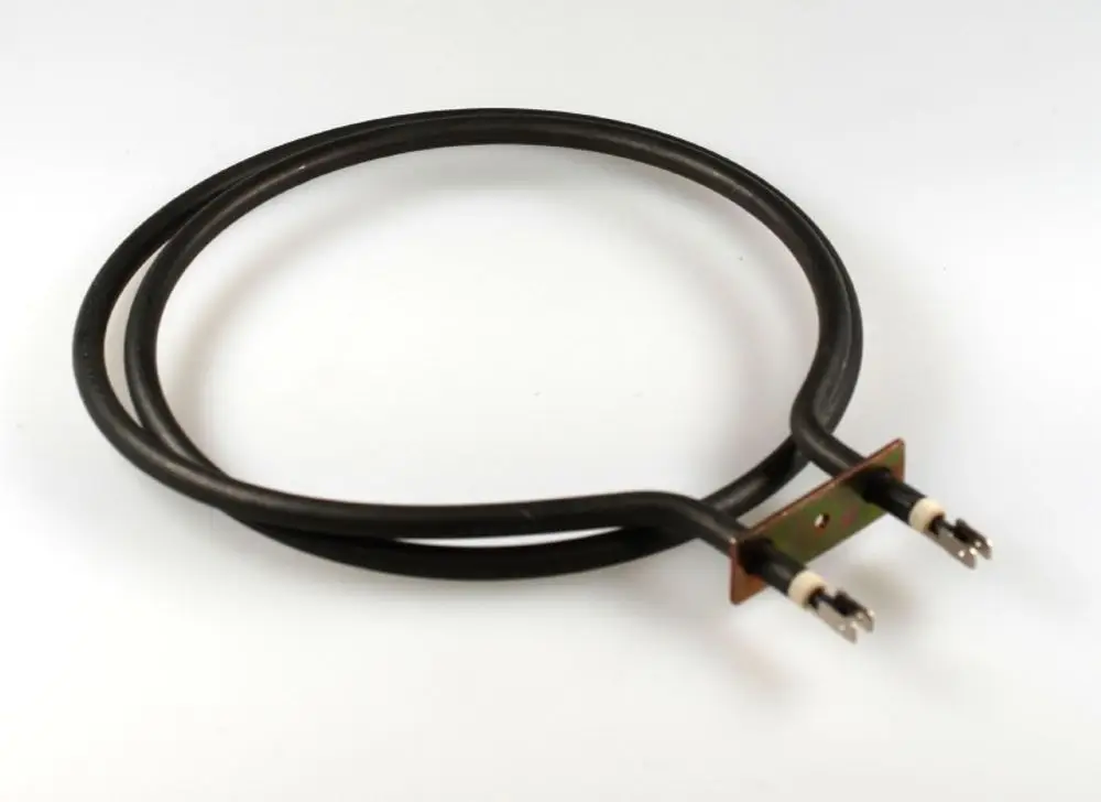 Heizelement von Remko mit zwei Anschlüssen und einem doppelten Kabel, geeignet für verschiedene Heizgeräte.