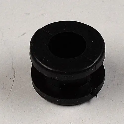 Schwarze Kabeldurchführung aus Kunststoff, verwendet für Zünd- und Ionisationskabel, hergestellt von Remko.