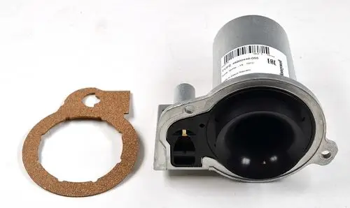 Remko Ventilationskomponente mit schwarzer Gummidichtung und geradem Anschluss, dazu eine passende Dichtung aus Kork.