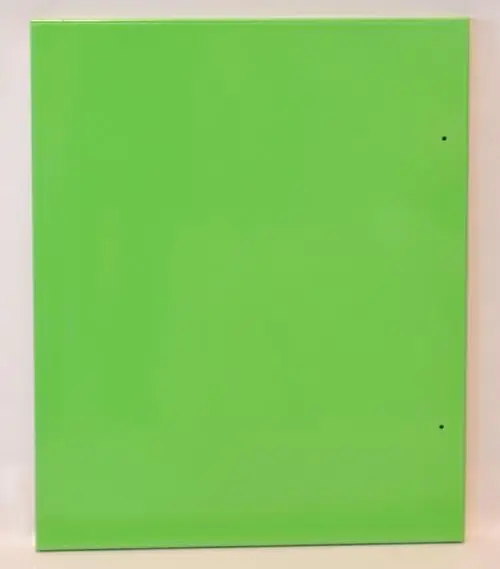 Grüne Seitenwand von Remko, rechte Seite, glatt und ohne zusätzliche Elemente. Eindeutige Designfarbe ohne Beschriftungen oder weitere Details.
