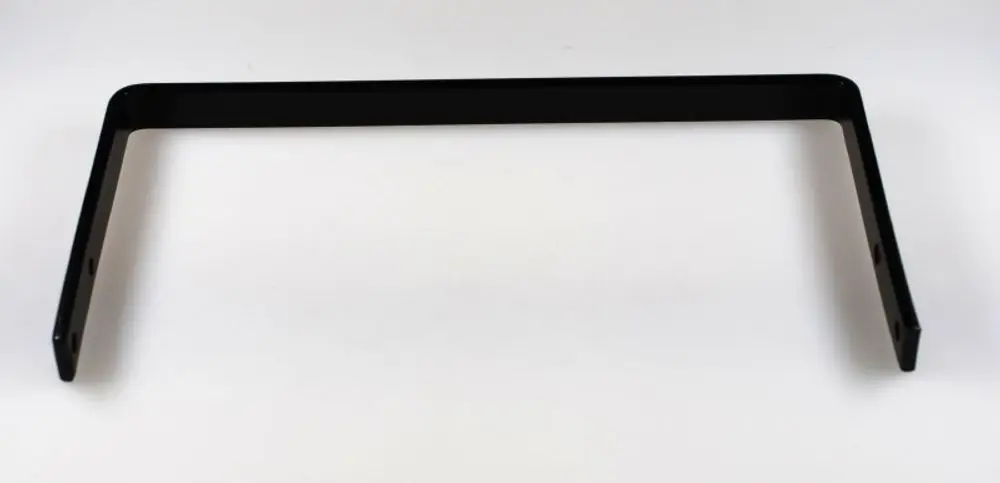 Schwarze Metallstütze von Remko mit L-Form und zwei Befestigungslöchern, geeignet zur Montage an Wänden oder für andere Strukturen.