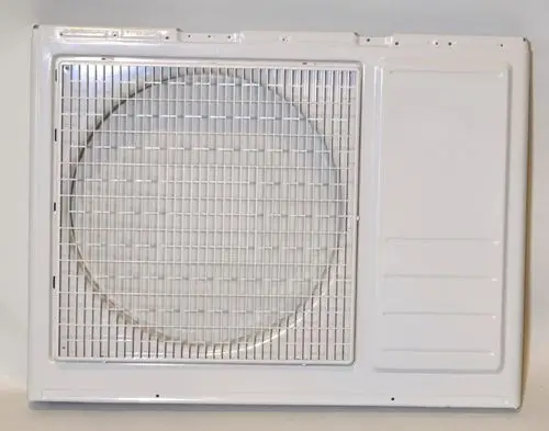 Weißes Gitterelement mit quadratischem Rahmen, verwendet in Klimaanlagen oder Ventilatoren, hergestellt von Remko.