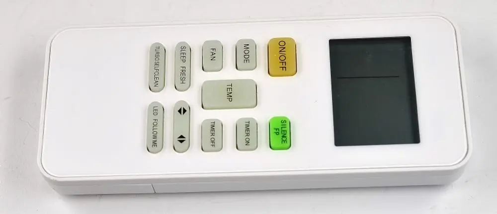 Fernbedienung von Remko mit Tasten für Funktionen wie Ein/Aus, Temperatur, Modus, Timer und Lüfter, im schlichten weißen Design. Display zur Anzeige von Einstellungen.