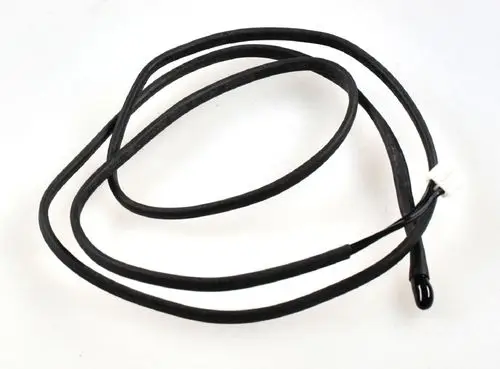 Schwarzes Kabel mit mehreren Schlaufen, einem Stecker und einem abgerundeten Ende. Das Produkt scheint ein Sensor der Marke Remko zu sein.