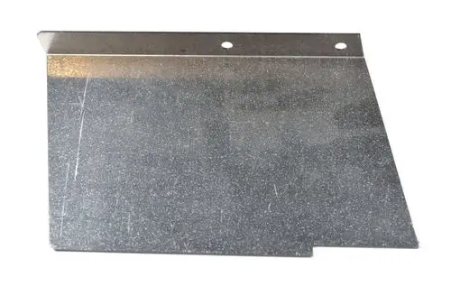 Luftleitblech aus Metall, entsprechend für Remko-Anlagen. Flache Oberfläche mit einer seitlichen Befestigungsbohrung und einer abgerundeten Ecke.