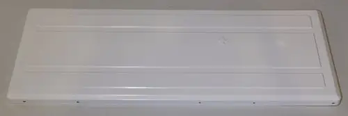 Weißes, rechteckiges Deckblech von Remko, mit glatter Oberfläche und mehreren Befestigungslöchern, geeignet für verschiedene Anwendungen.