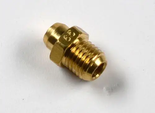Goldfarbener Messing-Adapter von Remko mit Außengewinde und O-Ring zur Verwendung in Gasgeräten. Standort ist klar erkennbar.
