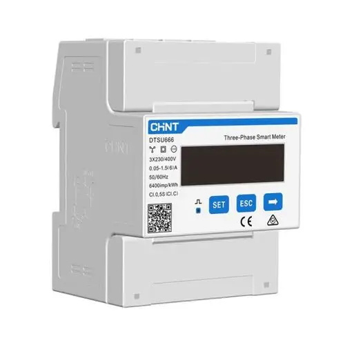 Drei-phasiger Smart Meter von SOFAR solar mit Anzeige und Bedientasten, zur Direktmessung von elektrischer Energie in einem kompakten Gehäuse.