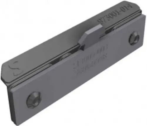 Metallischer Halter mit zwei Schraubenlöchern, gefertigt von Schletter. Die Oberseite ist flach und trägt eine kurze Einbuchtung in der Mitte.