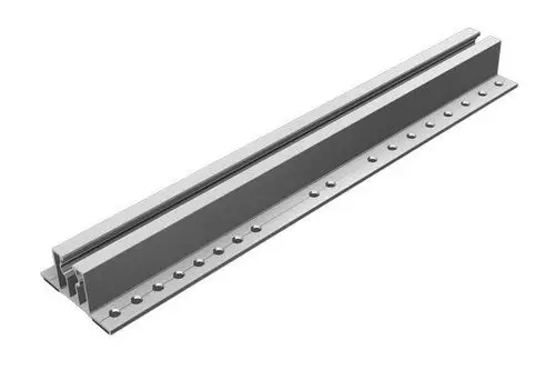 Aluminium-Trapezprofil von SL Rack mit durchgehender Nut und mehreren Befestigungslöchern zur Montage. Geeignet für verschiedene Anwendungen in der Lagerhaltung.
