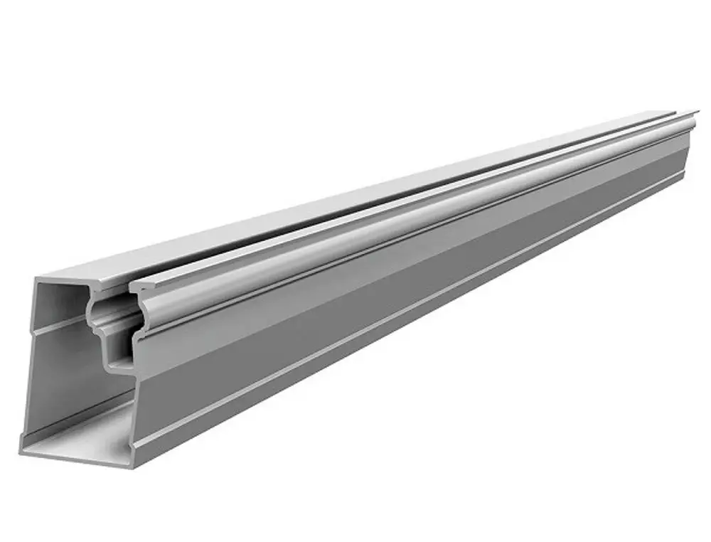 Aluminiumprofil von SL Rack in länglicher Form, geeignet für Racks oder Regalsysteme, mit offener Nut zur Befestigung oder Montage von Zubehör.