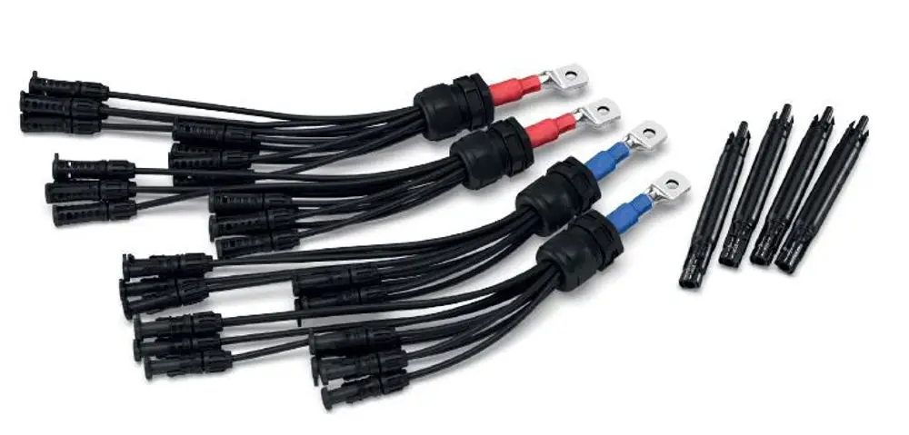 KACO Kabelsatz mit mehreren Anschlusskabeln und Kabelschuhen. Enthält Verbindungen zur Stromversorgung, geeignet für elektrische Anwendungen.