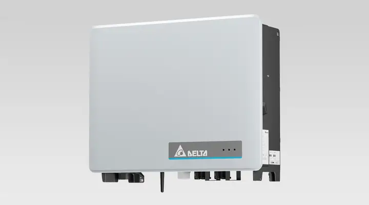 Weißer Hohlkörper mit Orientierungslampe und Anschlussmöglichkeiten. An der Vorderseite befindet sich das Delta-Logo. Elektronisches Gerät für Energieanwendungen.