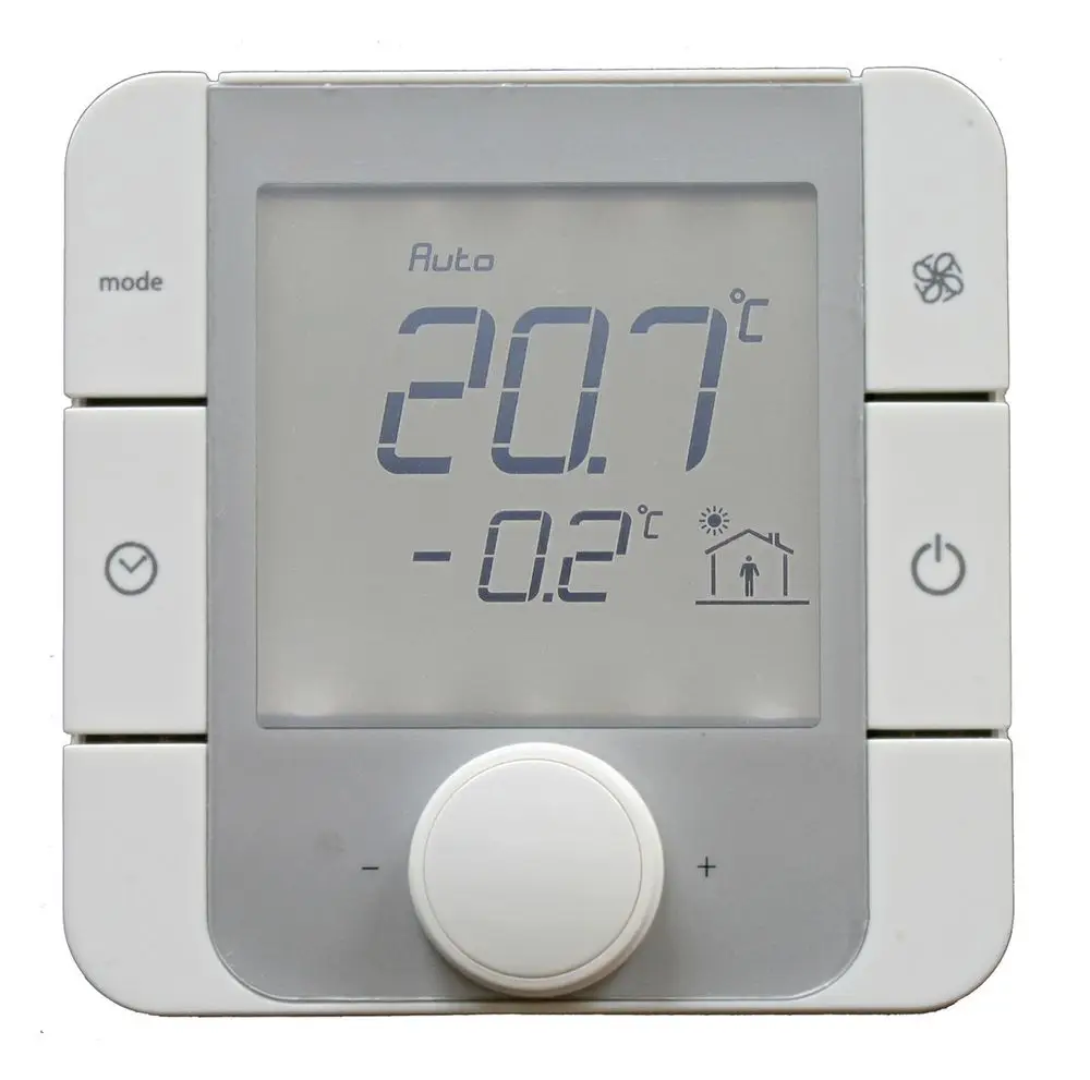 Raumtemperaturregler von Dimplex mit digitalem Display, anpassbarer Temperatureinstellung und Betriebsmodusanzeige in einem kompakten Design.