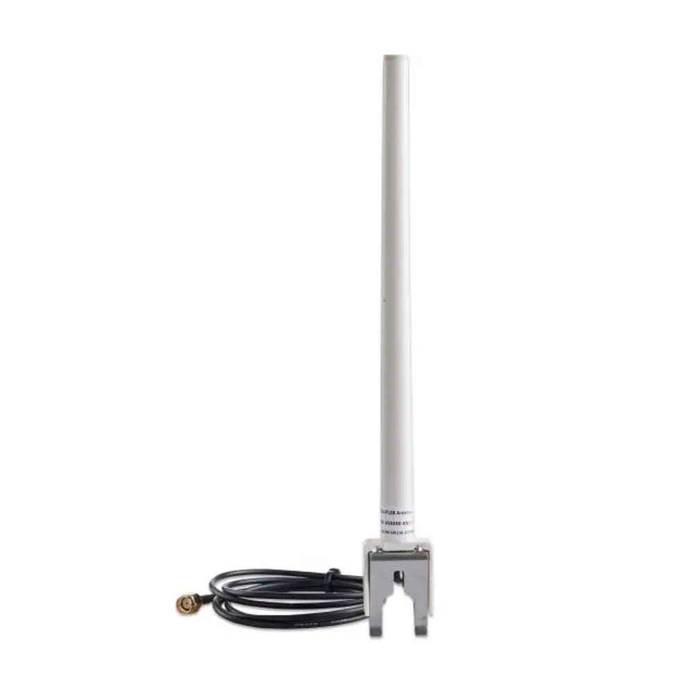 Weiße externe Antenne mit Metallbefestigung und schwarzem Kabel, hergestellt von SolarEdge, zur Signalverstärkung im Netzwerk.