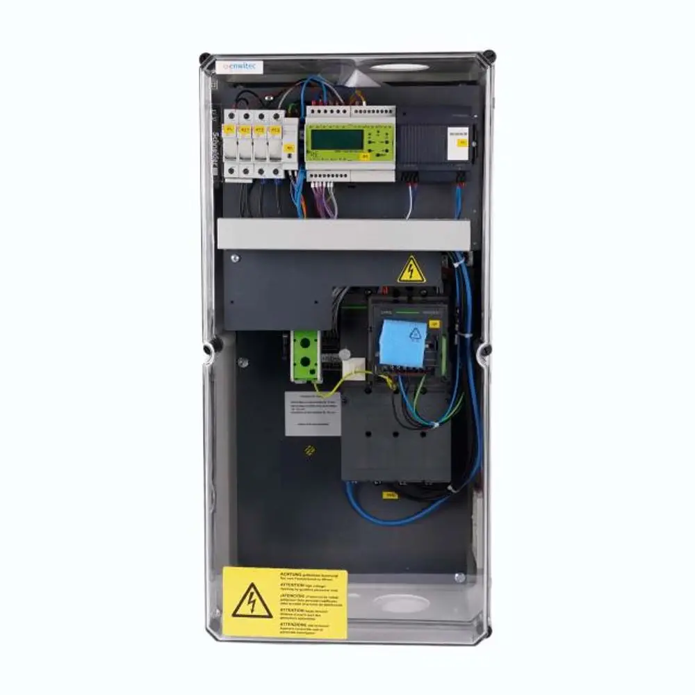 Schaltkasten von Enwitec mit elektrischen Komponenten, Sicherheitswarnung und Kabelanschlüssen, geeignet für Netze.
