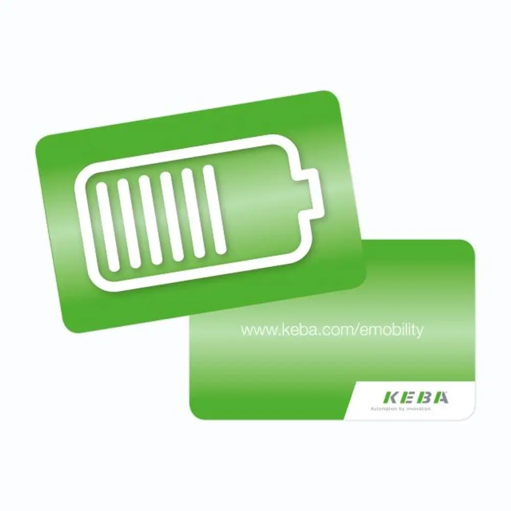 Zwei grüne RFID-Karten mit einem Batteriesymbol auf der Vorderseite und dem Schriftzug "www.keba.com/emobility" auf der Rückseite, mit dem Logo von KEBA.