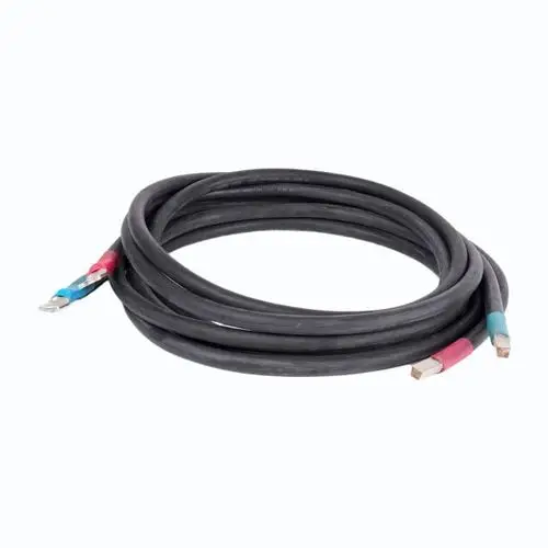 Schwarzes DC-Kabel mit zwei Leitungen, ausgestattet mit Anschlussenden. Die Kabel sind für elektrische Verbindungen konzipiert und stammen von der Marke HIS.