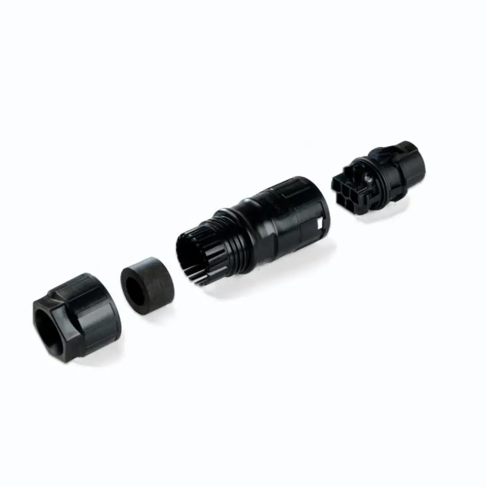 Mehrteilige schwarze Verbindungskomponente von Enphase, bestehend aus einem Hauptkörper, einer Dichtung und zwei Anschlussstücken. Ideal für elektrische Verbindungen.