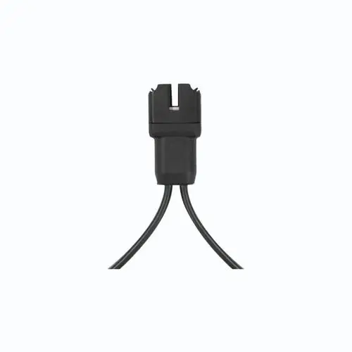 Schwarzes Kabel mit zwei Leitungen und einem speziellen Stecker, geeignet für elektrische Verbindungen; produziert von Enphase.