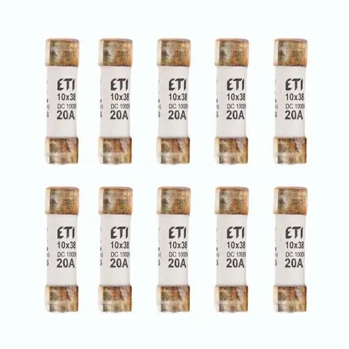 Zehn gPV-Sicherungen in einem Pack, mit sichtbarem Etikett der Marke HIS, für eine Nennstromstärke von 20A und einer Spannung von 1000VDC.