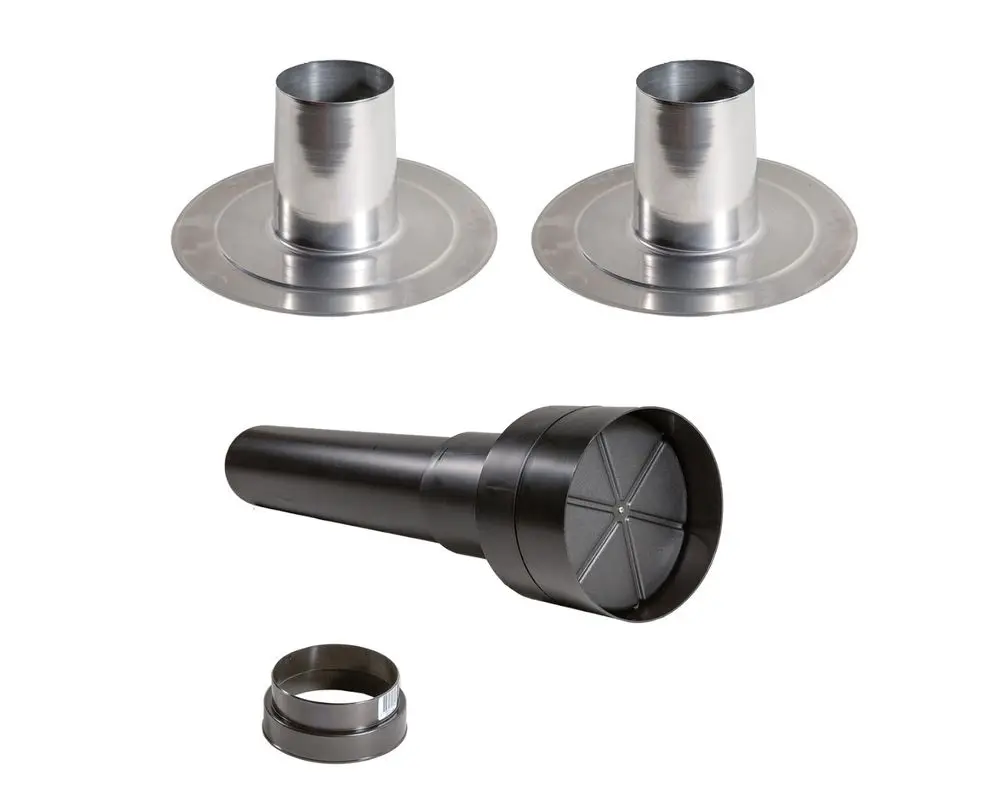 Zwei metallene Dachdurchführungen von Brötje, eine schwarze konische Komponente mit einem runden Loch an der Spitze, die für die Installation von Lüftungs- oder Rohsystemen verwendet wird.