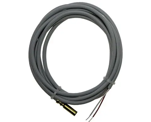 Graues Kabel mit Sensor, gefertigt von Brötje, mit einem Metallkopf und freiliegenden Drähten für elektrische Anschlussmöglichkeiten.