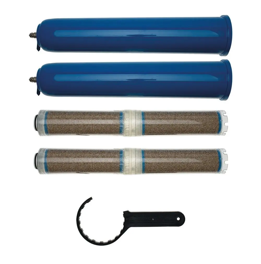 Brötje Erweiterungs-Set mit zwei blauen Zylindern und zwei kürzeren transparenten Filtern, sowie einem schwarzen Werkzeug zum Drehen oder Festziehen.