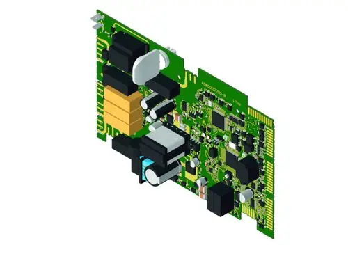 Hauptplatine von Brötje, ausgestattet mit verschiedenen elektronischen Komponenten auf einer grünen Leiterplatte. Sichtbare Registrierungsnummer und Verbindungselemente.