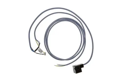 Netzkabel mit mehreren farbigen Drähten und einem Stecker, hergestellt von Brötje, zur Verwendung in elektrischen Geräten oder Installationen.