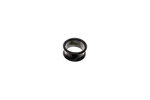 Runder Gummifuß von Brötje, mit flacher, kantiger Struktur und einem inneren Ring. Ideal für den Einsatz in verschiedenen Anwendungen.