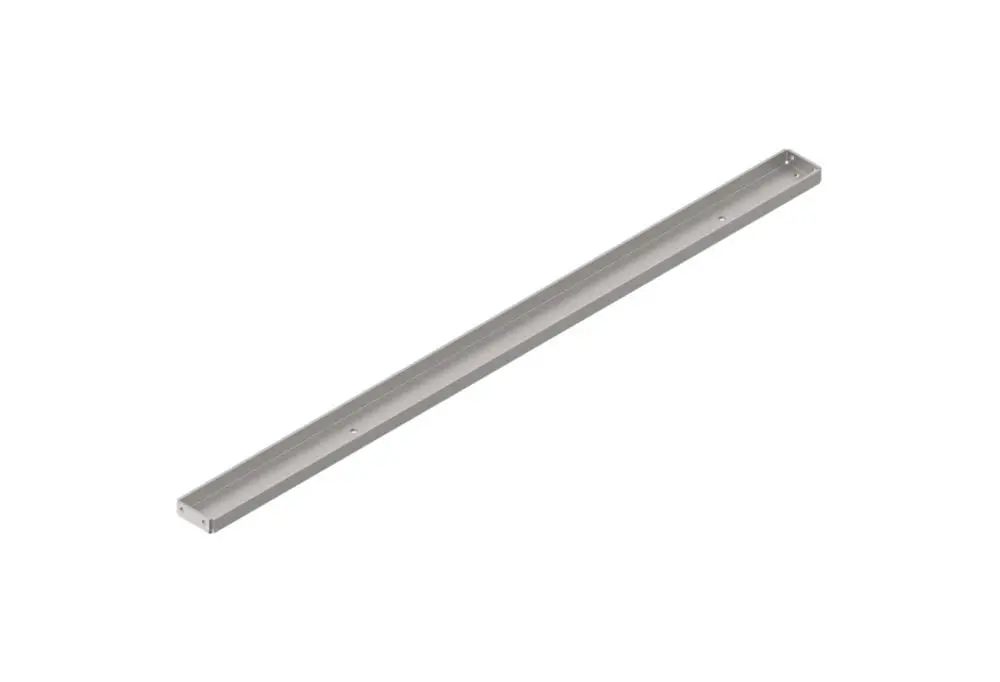 Lange, schmale Halteplatte aus Metall, in einer neutralen Farbe, geeignet für die Verwendung in Heizsystemen, beispielsweise von der Marke Brötje.